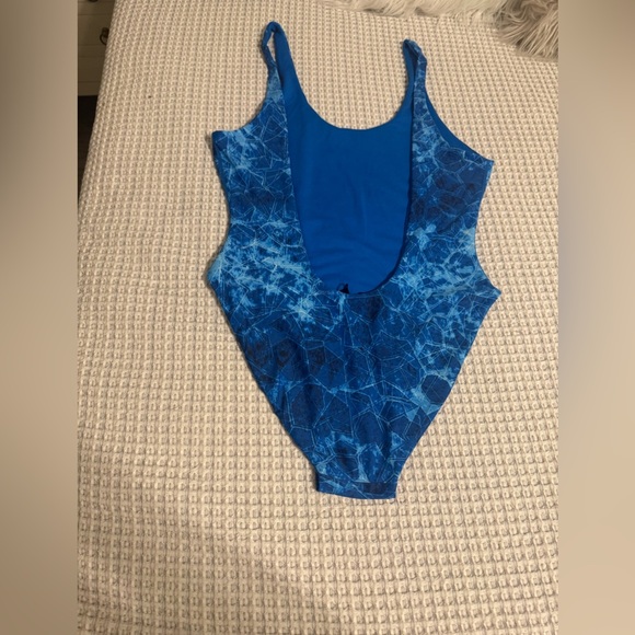 NWOT Blue Patterned One Piece Swimsuit - Picture 11 of 12